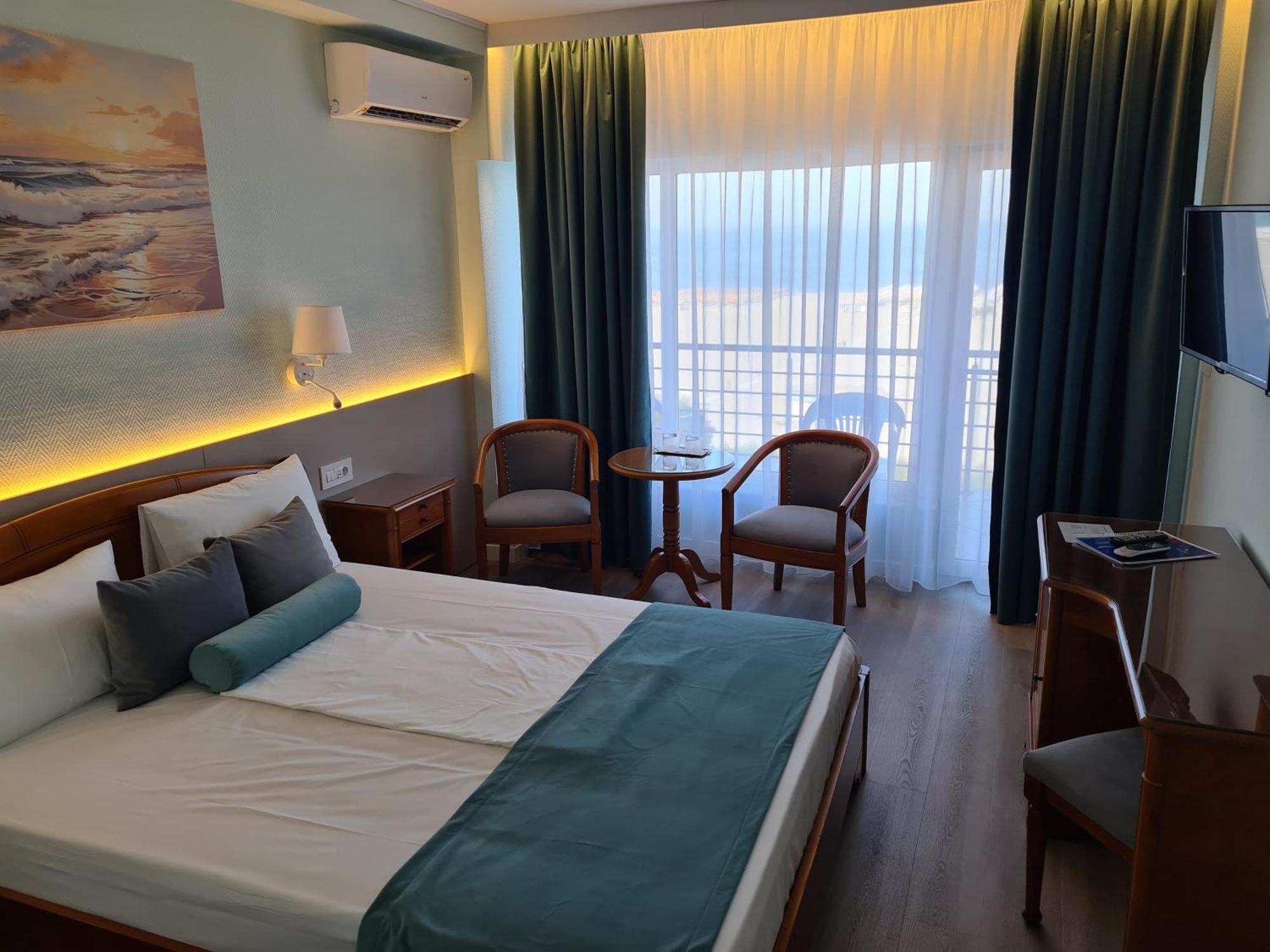 Hotel Comandor Мамая Екстер'єр фото