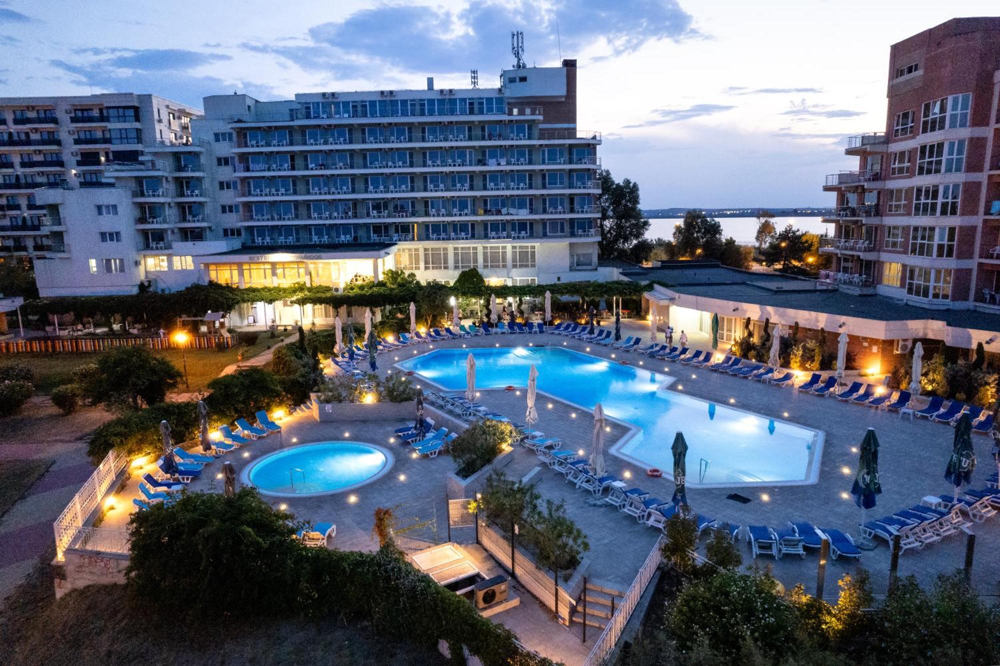 Hotel Comandor Мамая Екстер'єр фото
